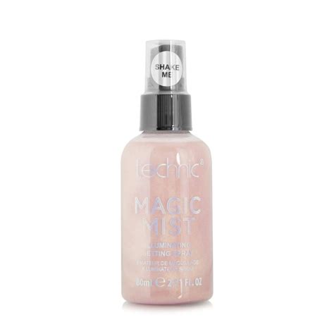 The Must-Have Product for a Summer-proof Makeup: Half Magic Setting Spray